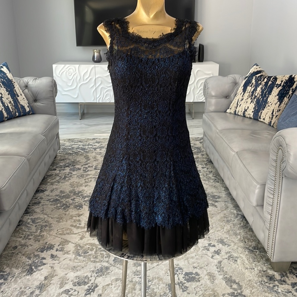 🌺🌺Betsy & Adam Beautiful Women’s Lace Dress Size Small 🌺🌺🌺